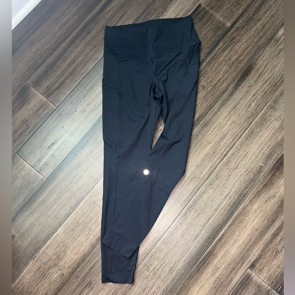 Lululemon leggings size 6 - Picture 2 of 4